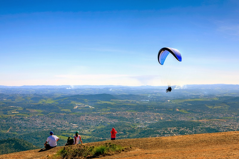 Pedra Grande Atibaia Voando de Parapente